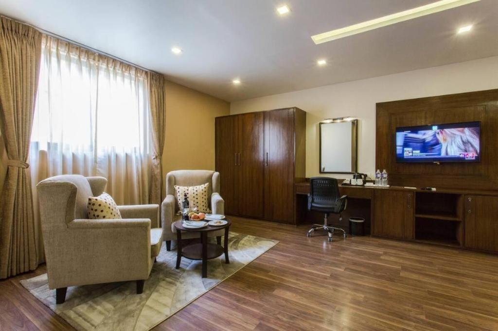 Yatri Hotel Kathmandu Exterior foto
