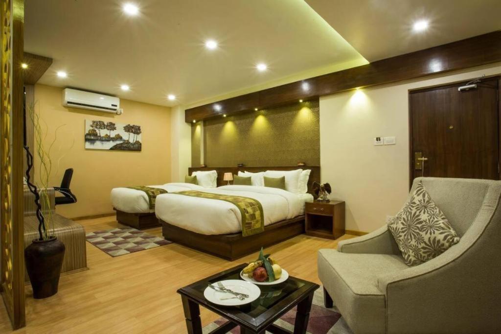 Yatri Hotel Kathmandu Exterior foto