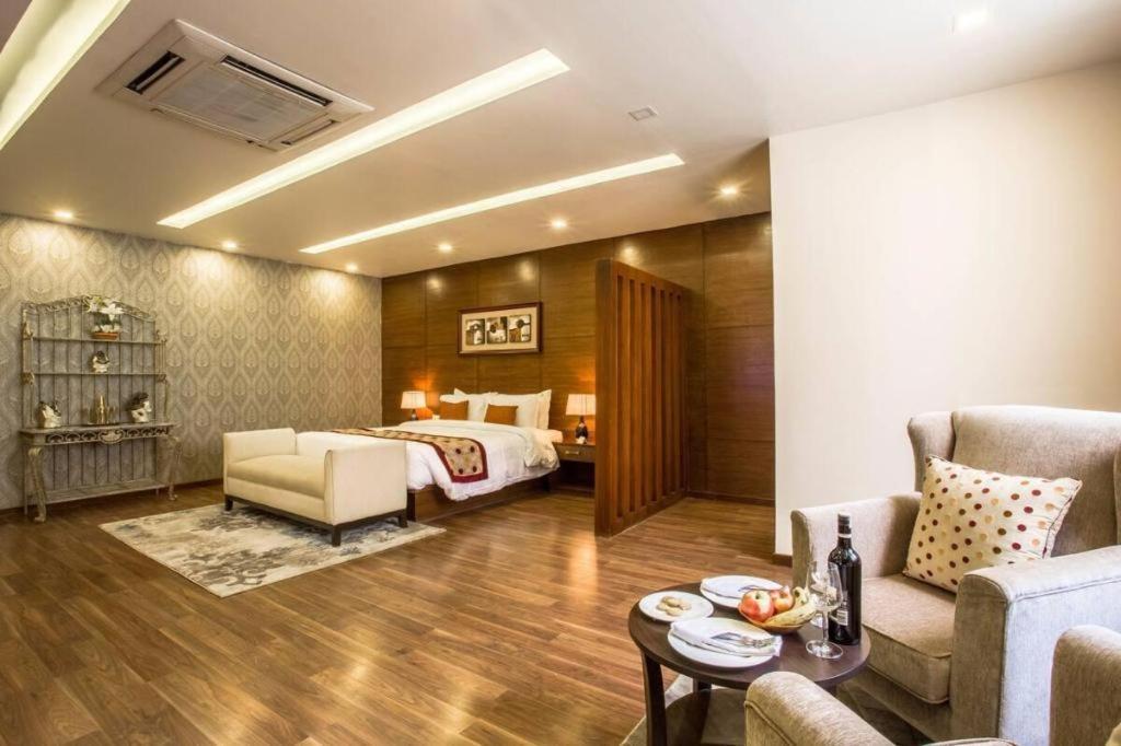 Yatri Hotel Kathmandu Exterior foto