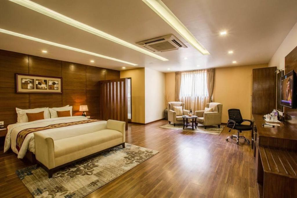 Yatri Hotel Kathmandu Exterior foto