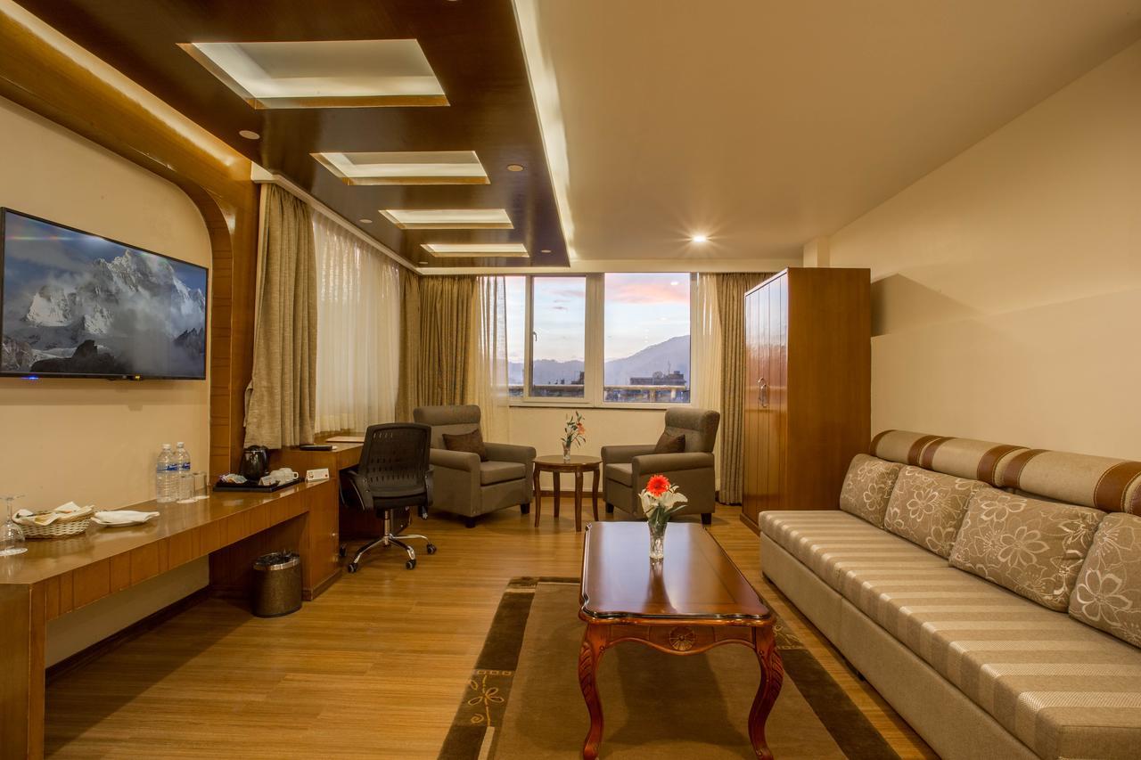 Yatri Hotel Kathmandu Exterior foto